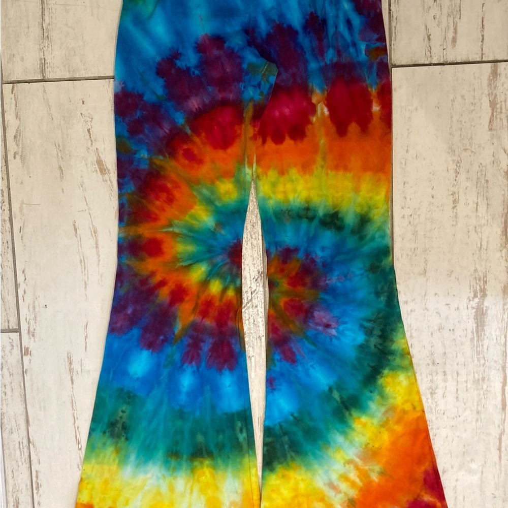 Chatoyant tie dyed bell bottom yoga pants ! Cotton spandex rainbow colors